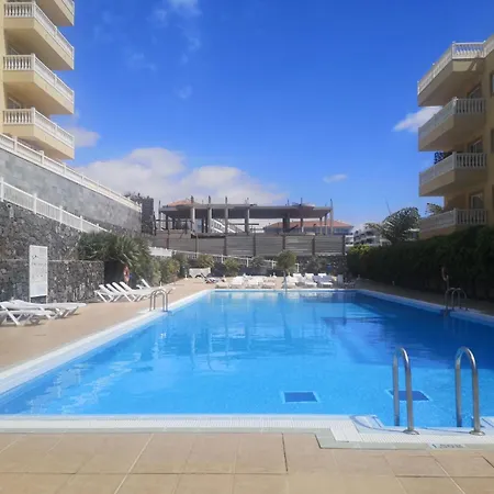 Renove 2 Chambres, Grande Terrasse S-o, Parking Prive Et Piscine Chauffee Διαμέρισμα *
