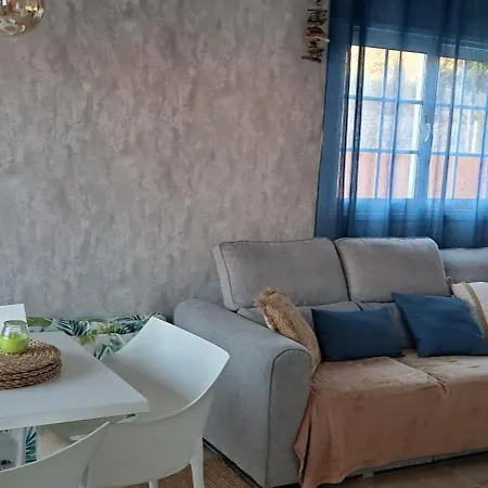 Renove 2 Chambres, Grande Terrasse S-o, Parking Prive Et Piscine Chauffee Апартаменты *