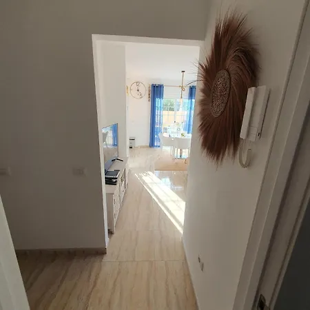 Renove 2 Chambres, Grande Terrasse S-o, Parking Prive Et Piscine Chauffee 아파트