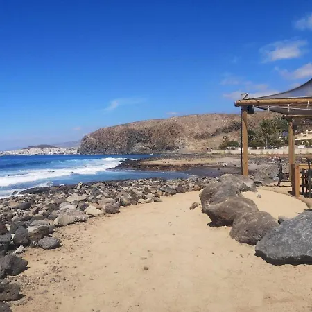 Renove 2 Chambres, Grande Terrasse S-o, Parking Prive Et Piscine Chauffee