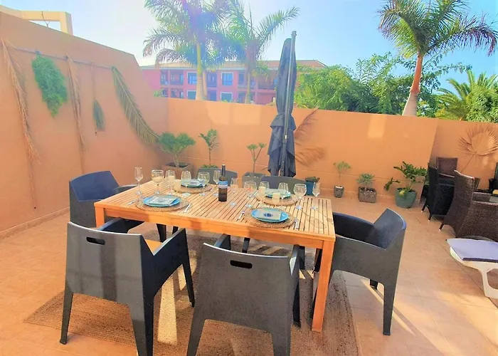 Rénové 2 Chambres, Grande Terrasse S-o, Parking Privé