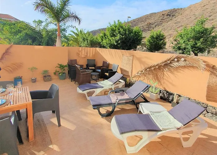 Apartment Renove 2 Chambres, Grande Terrasse S-o, Parking Prive Et Piscine Chauffee