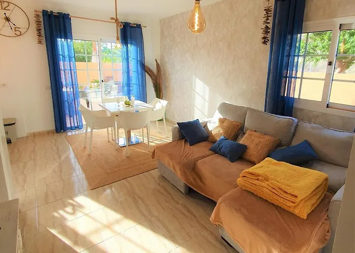 Renove 2 Chambres, Grande Terrasse S-o, Parking Prive Et Piscine Chauffee Apartment *