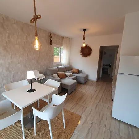 Renove 2 Chambres, Grande Terrasse S-o, Parking Prive Et Piscine Chauffee Apartmán Palm-mar