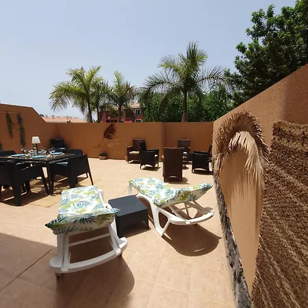 Renove 2 Chambres, Grande Terrasse S-o, Parking Prive Et Piscine Chauffee *