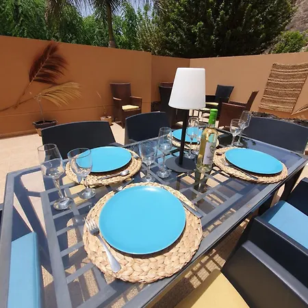 Appartement Rénové 2 Chambres, Grande Terrasse S-o, Parking Privé