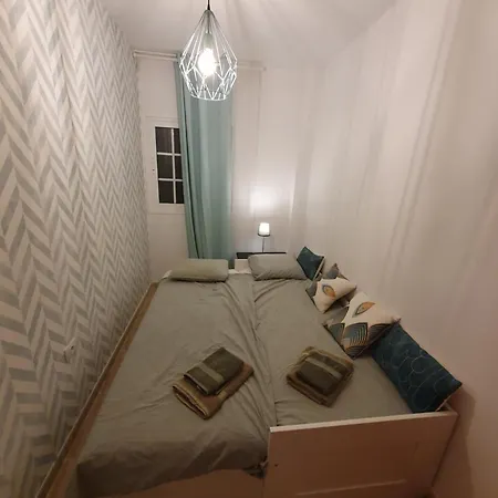 Renove 2 Chambres, Grande Terrasse S-o, Parking Prive Appartement *