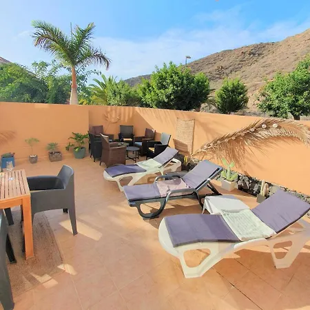 Apartment Renove 2 Chambres, Grande Terrasse S-o, Parking Prive Et Piscine Chauffee