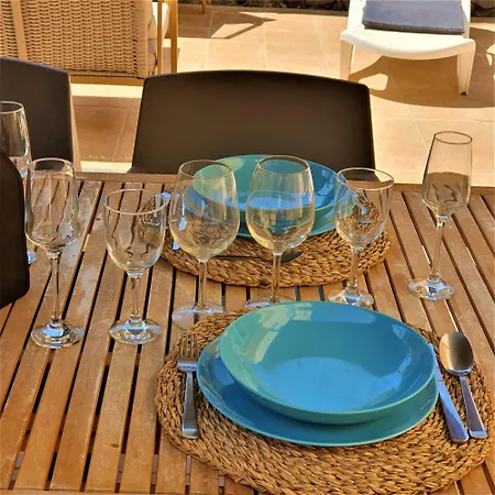 Apartment Renove 2 Chambres, Grande Terrasse S-o, Parking Prive Et Piscine Chauffee *