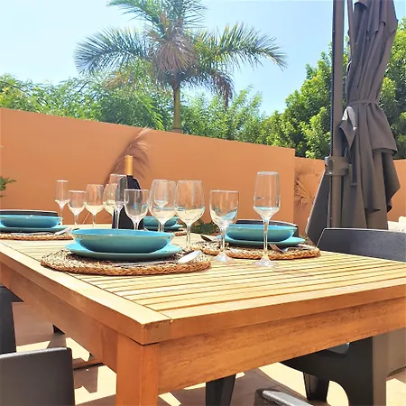 Renove 2 Chambres, Grande Terrasse S-o, Parking Prive Et Piscine Chauffee *