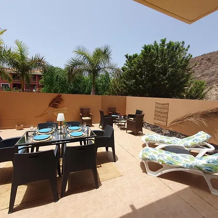 Renove 2 Chambres, Grande Terrasse S-o, Parking Prive Et Piscine Chauffee *