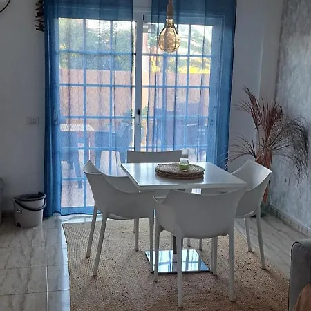 Apartament Renove 2 Chambres, Grande Terrasse S-o, Parking Prive Et Piscine Chauffee