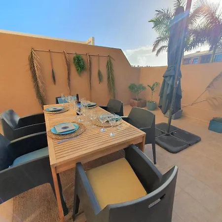 Renove 2 Chambres, Grande Terrasse S-o, Parking Prive Et Piscine Chauffee Apartman